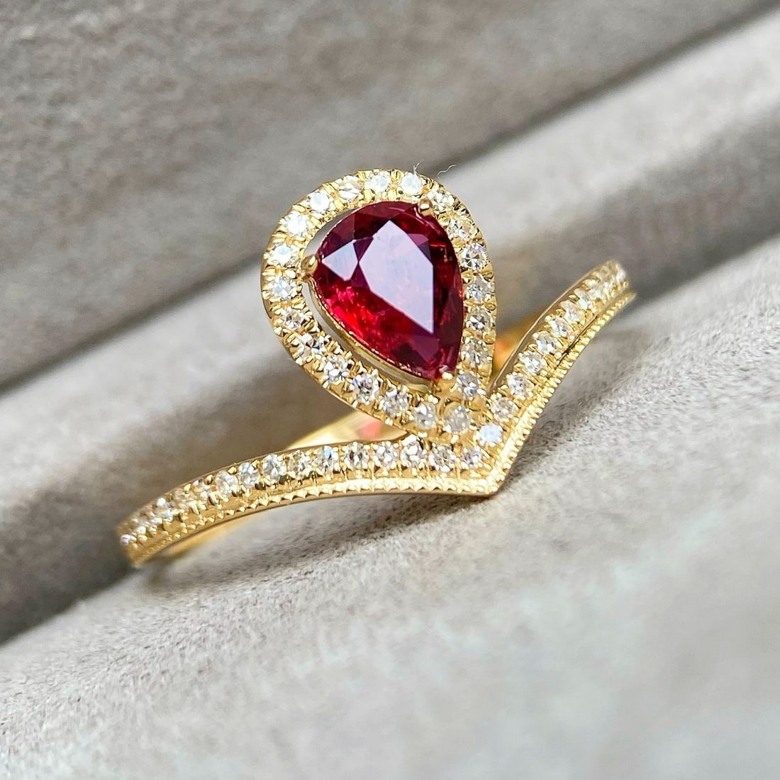 14k Gold 0.76 Ctw Natural Ruby & Diamond Ring - 2