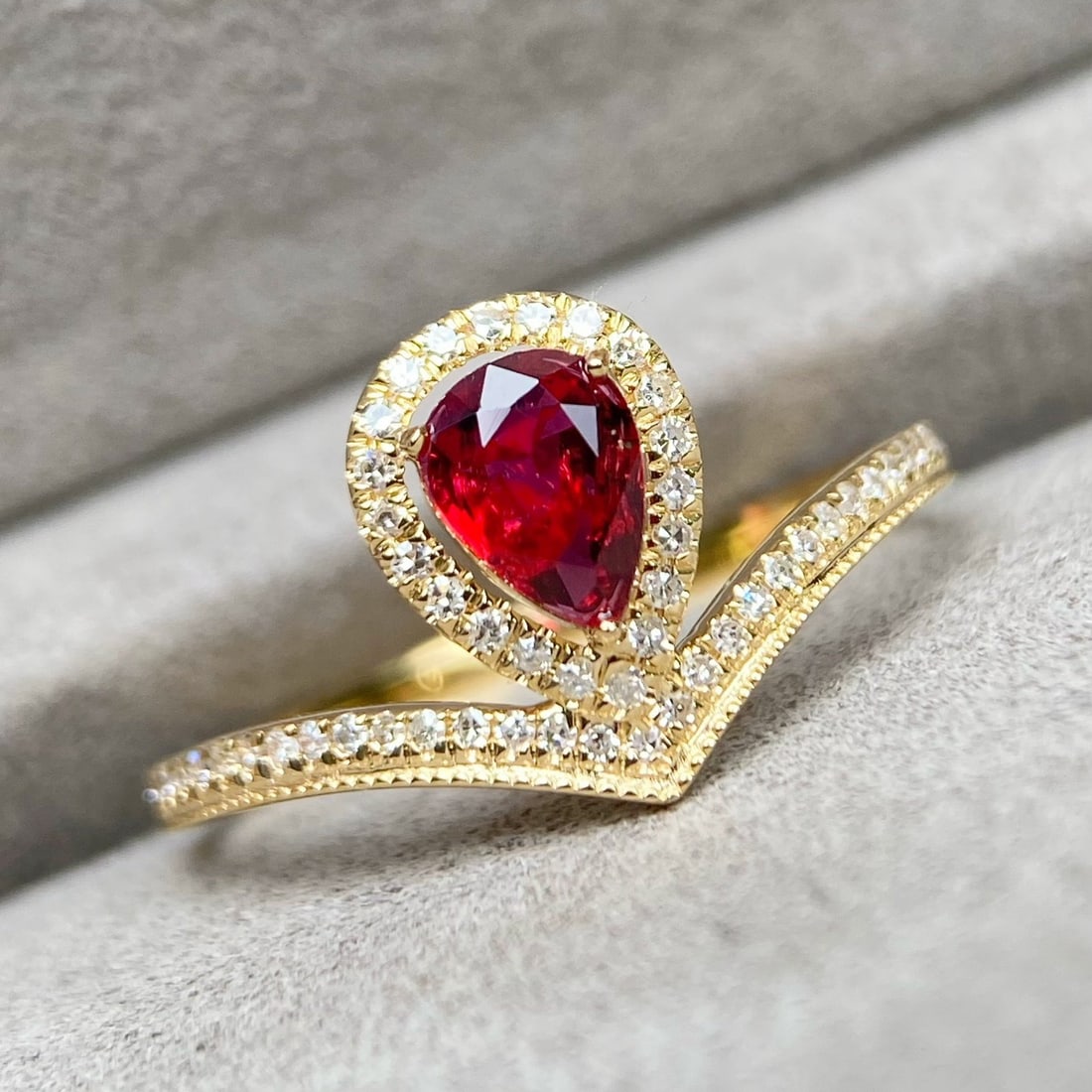 14k Gold 0.76 Ctw Natural Ruby & Diamond Ring - 3