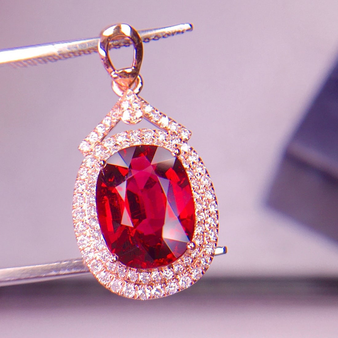 14k Gold 3.65 Ct Natural Tourmaline & Diamond Pendant( Without Chain ): Ref:231134216 // gold content:14k gold // main gemstone:tourmaline // shape:oval // carat weight:3. 65ct // color:red // treatment:natural // // adjacent gemstone 2 : diamond // shape:round // clarity