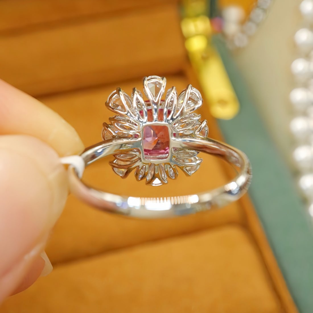 14k Gold 2.22 Ctw Natural Spinel & Diamond Ring - 4