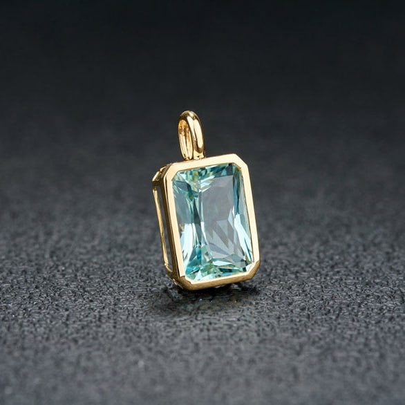 14k Gold 4.08 Ct Natural Aquamarine Pendant( Without Chain ) - 2