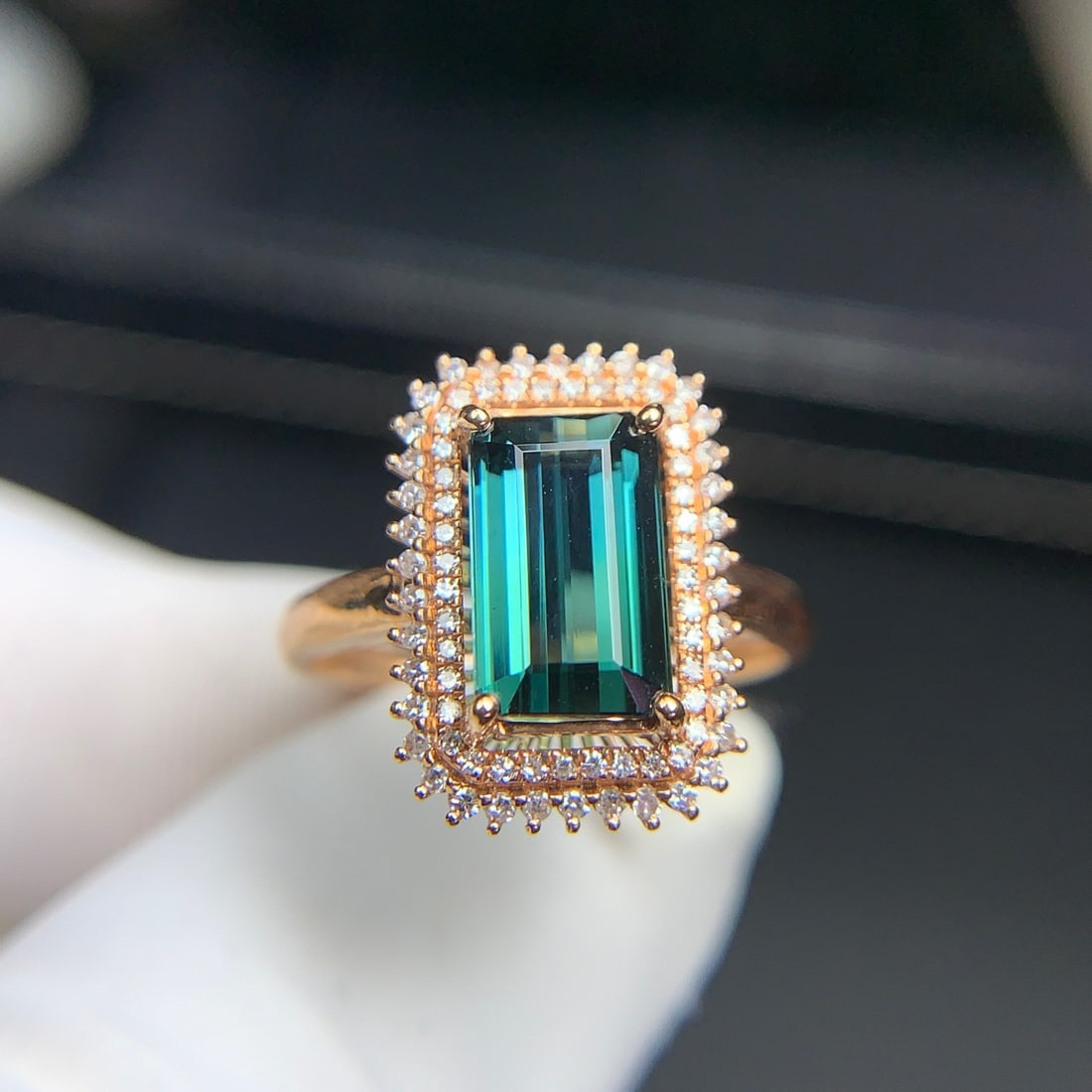 14k Gold 2.7 Ct Natural Tourmaline & Diamond Ring: Ref:231134269 // gold content:14k gold // ring size:7. 25us // // main gemstone:tourmaline // shape:octagonal // carat weight:2. 7ct // color:bluish green // treatment:natural // // adjacent