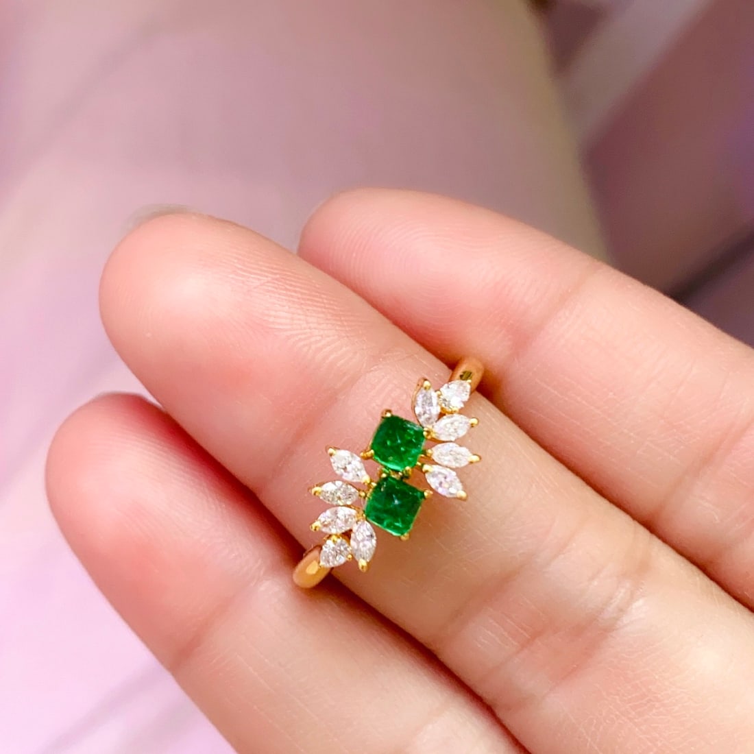 14k Gold 0.50 Ct Vivid Green Natural Emerald & Diamond Ring - 5