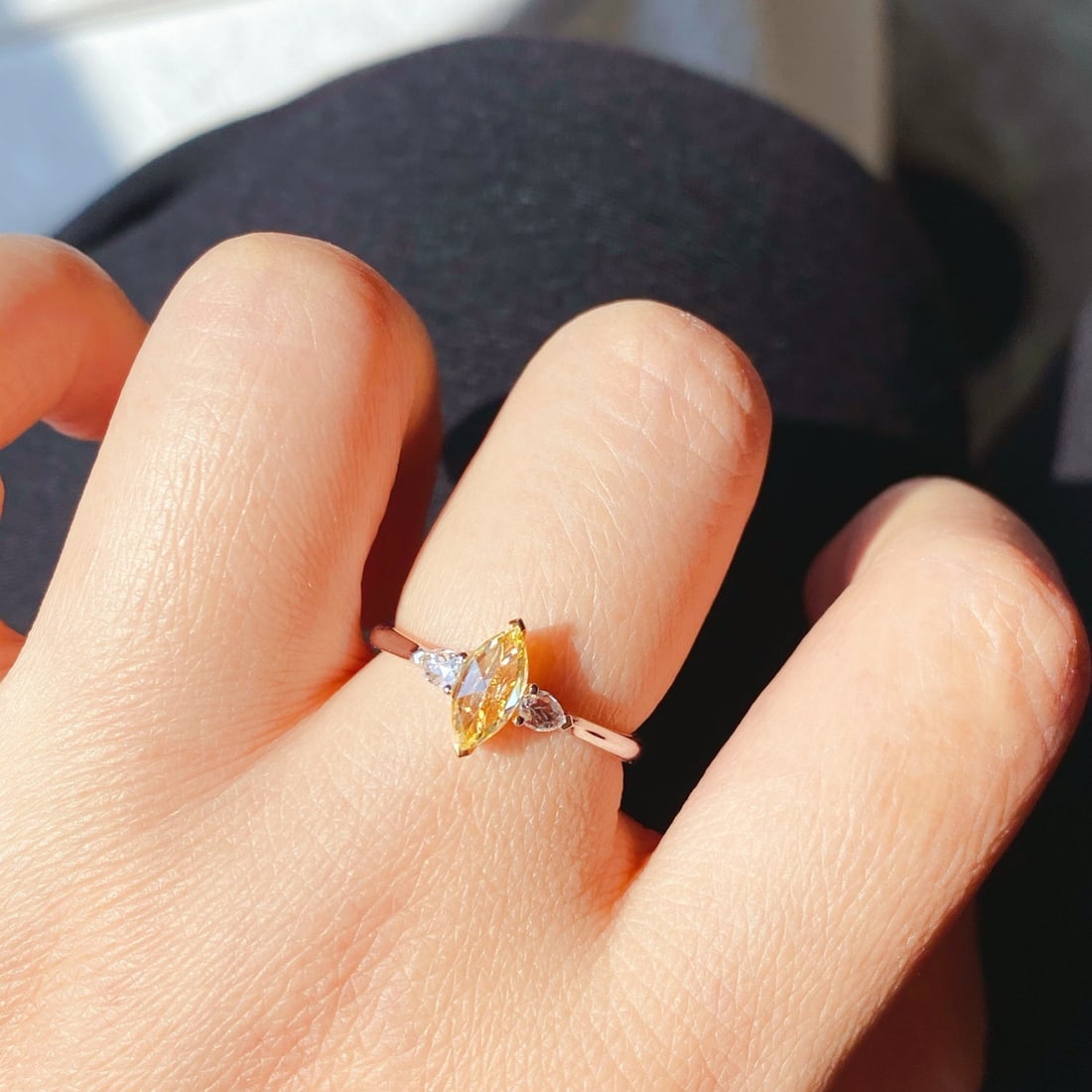 14k Gold 0.59 Ctw Natural Yellow Diamond & Diamond Ring - 4