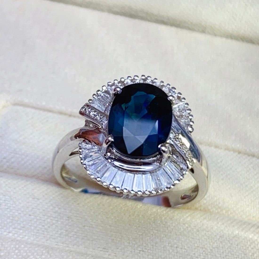 14k Gold 3.10 Ct Natural Sapphire & Diamond Ring - 5