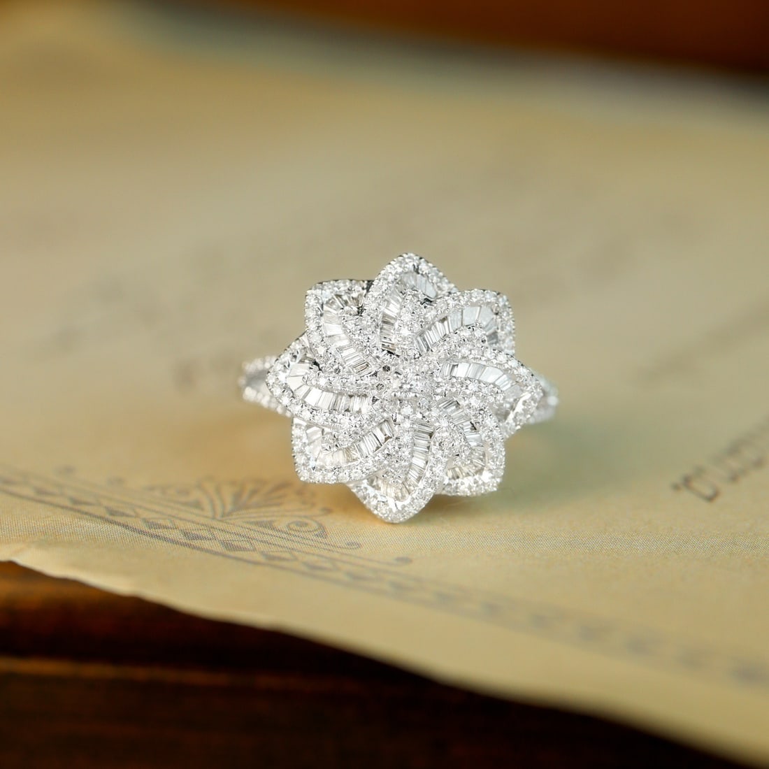 14k Gold 0.65 Ct Natural H Diamond Ring - 3