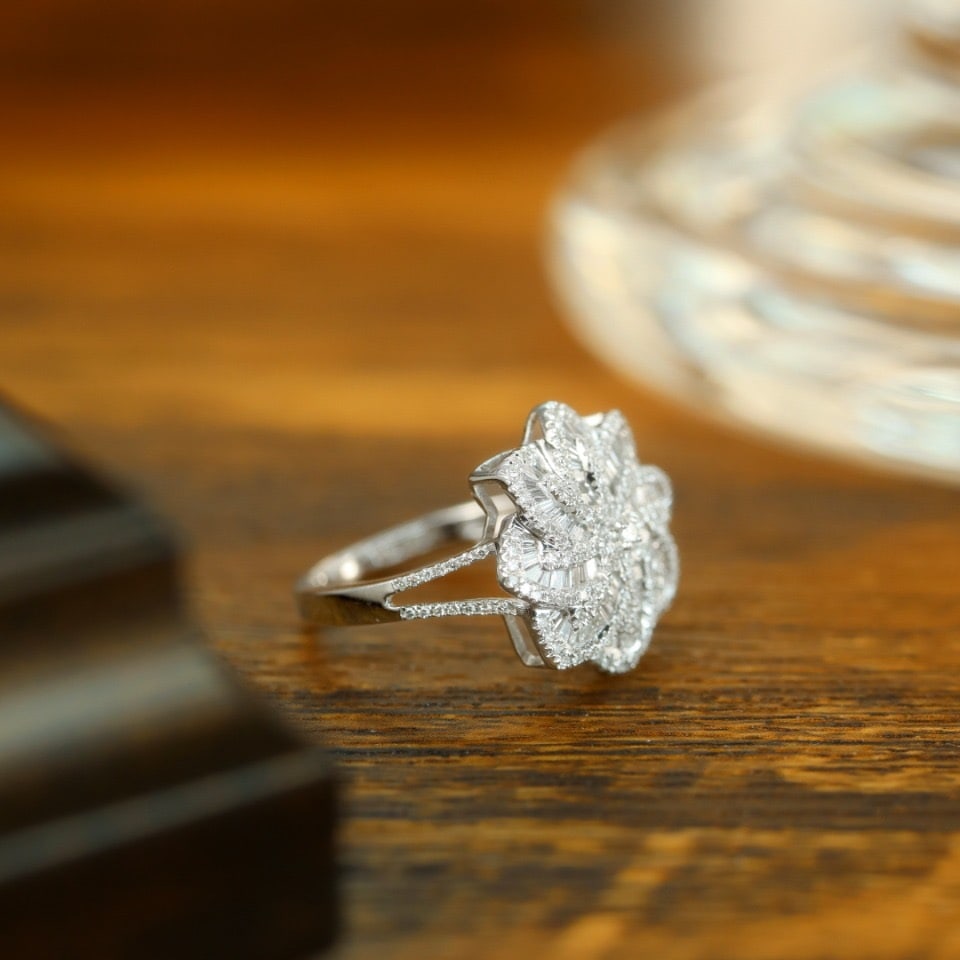 14k Gold 0.65 Ct Natural H Diamond Ring - 4