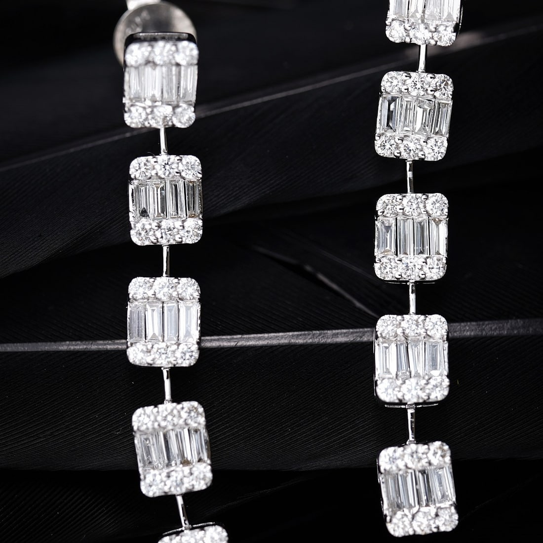 14k Gold 0.96 Ctw Natural H Diamond Earrings - 2