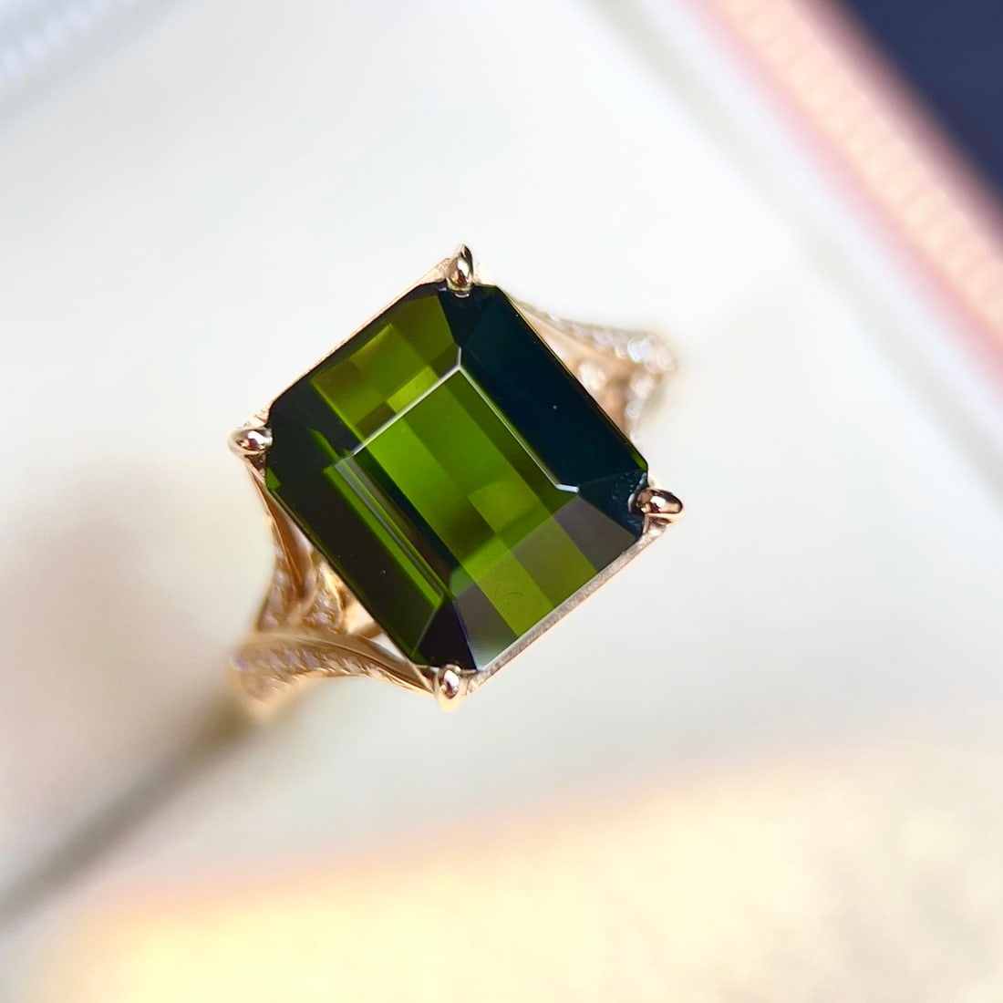 14k Gold 5.67 Ctw Natural Tourmaline & Diamond Ring: Ref:231134332 // gold content:14k gold // ring size:7. 25us // // main gemstone:tourmaline // shape:octagonal // carat weight:5. 55ct // color:green // treatment:natural // // adjacent gemstone 2