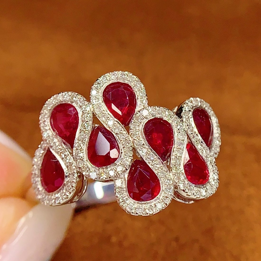 14k Gold 2.8 Ct Natural Ruby & Diamond Ring: Ref:231134338 // gold content:14k gold // ring size:7. 25us // // main gemstone:ruby // shape:pear // carat weight:2. 8ct // color:red // treatment:natural // // adjacent gemstone 2 : diamond // numbe
