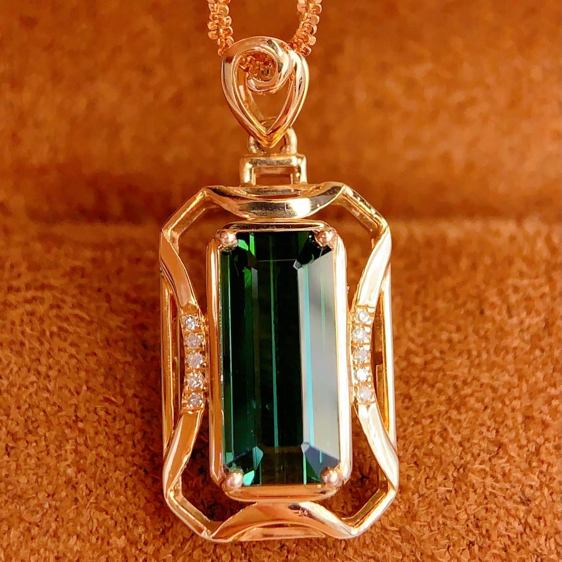 14k Gold 2.25 Ct Natural Tourmaline & Diamond Pendant( Without Chain ) - 3