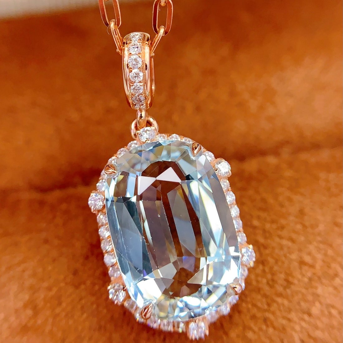 14k Gold 4.85 Ct Natural Aquamarine & Diamond Pendant( Without Chain ) - 5