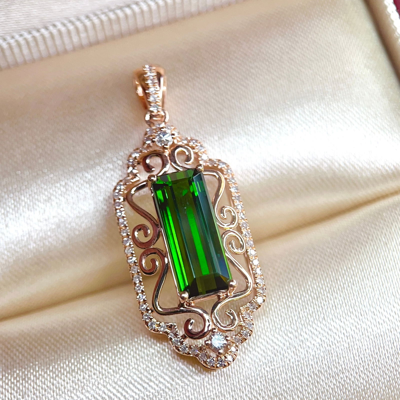 14k Gold 3.11 Ctw Natural Tourmaline & Diamond Pendant( Without Chain ) - 3