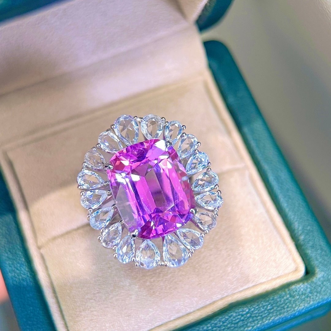14k Gold 20.03 Ctw Natural Kunzite & Sapphire Ring: Ref:231134351 // gold content:14k gold // ring size:7. 25us // // main gemstone:kunzite // shape:cushion // carat weight:15. 30ct // color:purple // treatment:natural // // adjacent gemstone 2 :