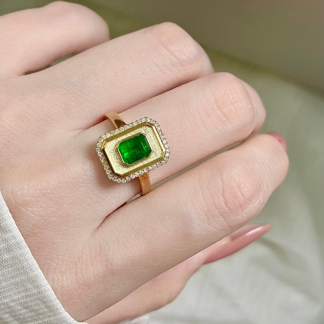 14k Gold 1.72 Ctw Vivid Green Natural Emerald & Diamond Ring - 6