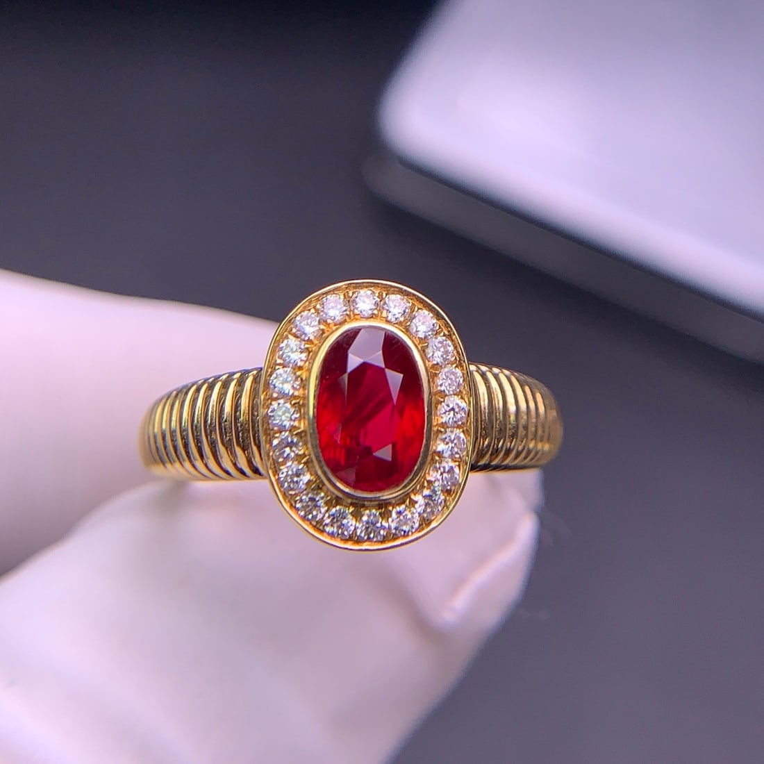 14k Gold 1.02 Ct Natural Ruby & Diamond Ring: Ref:231134356 // gold content:14k gold // ring size:7. 25us // // main gemstone:ruby // shape:oval // carat weight:1. 02ct // color:pigeonblood red // treatment:natural // // adjacent gemstone 2 :