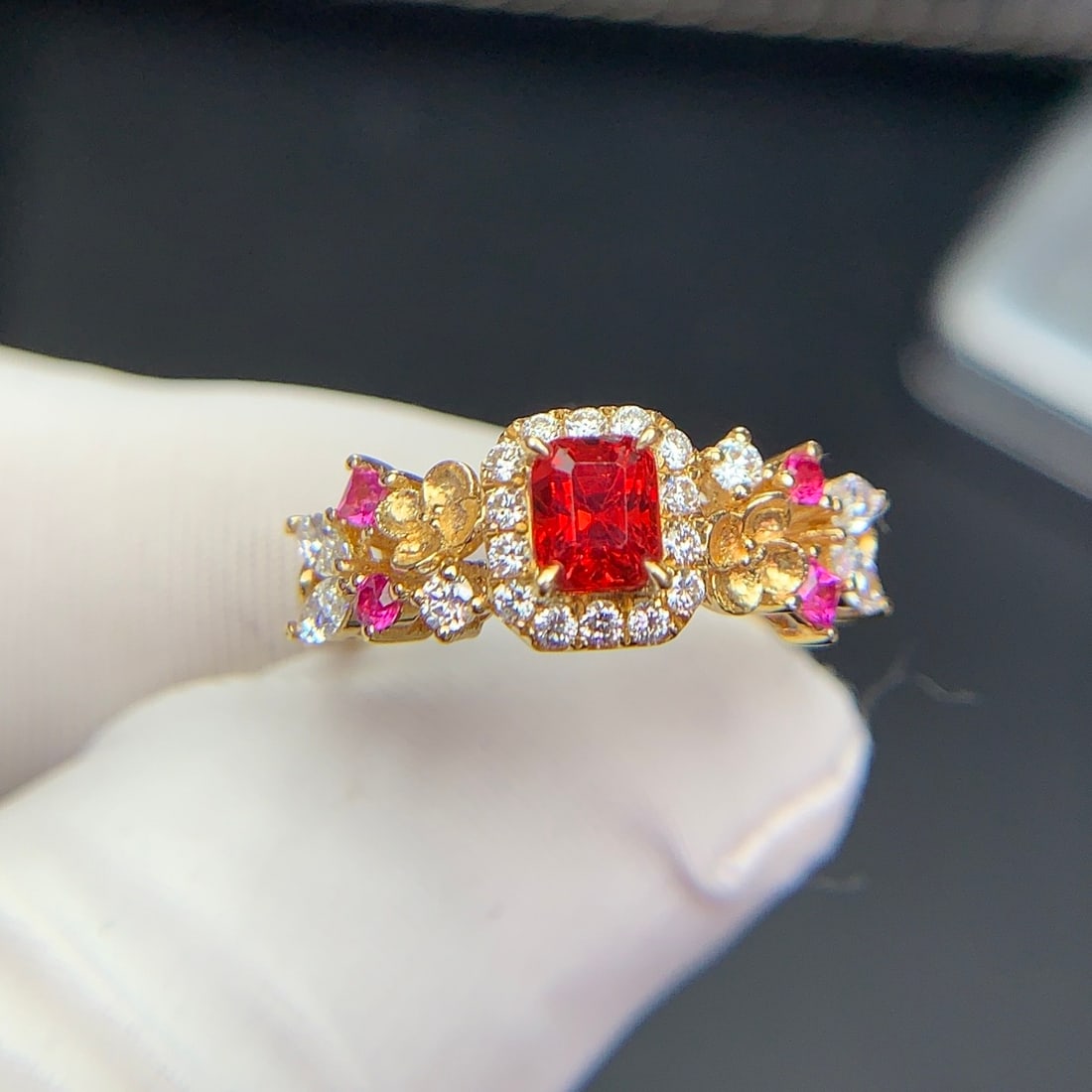 14k Gold 0.63 Ct Natural Spinel & Diamond Ring - 3