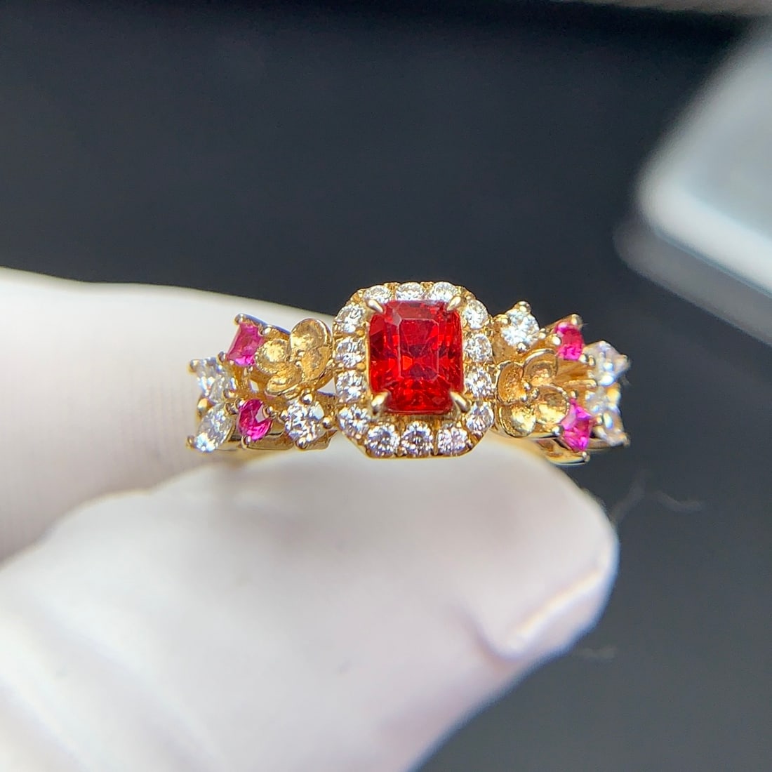 14k Gold 0.63 Ct Natural Spinel & Diamond Ring - 5