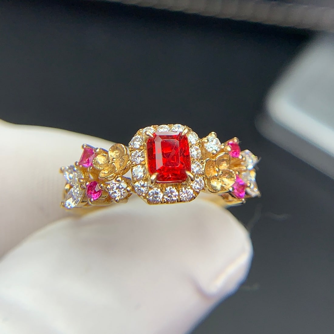 14k Gold 0.63 Ct Natural Spinel & Diamond Ring - 6