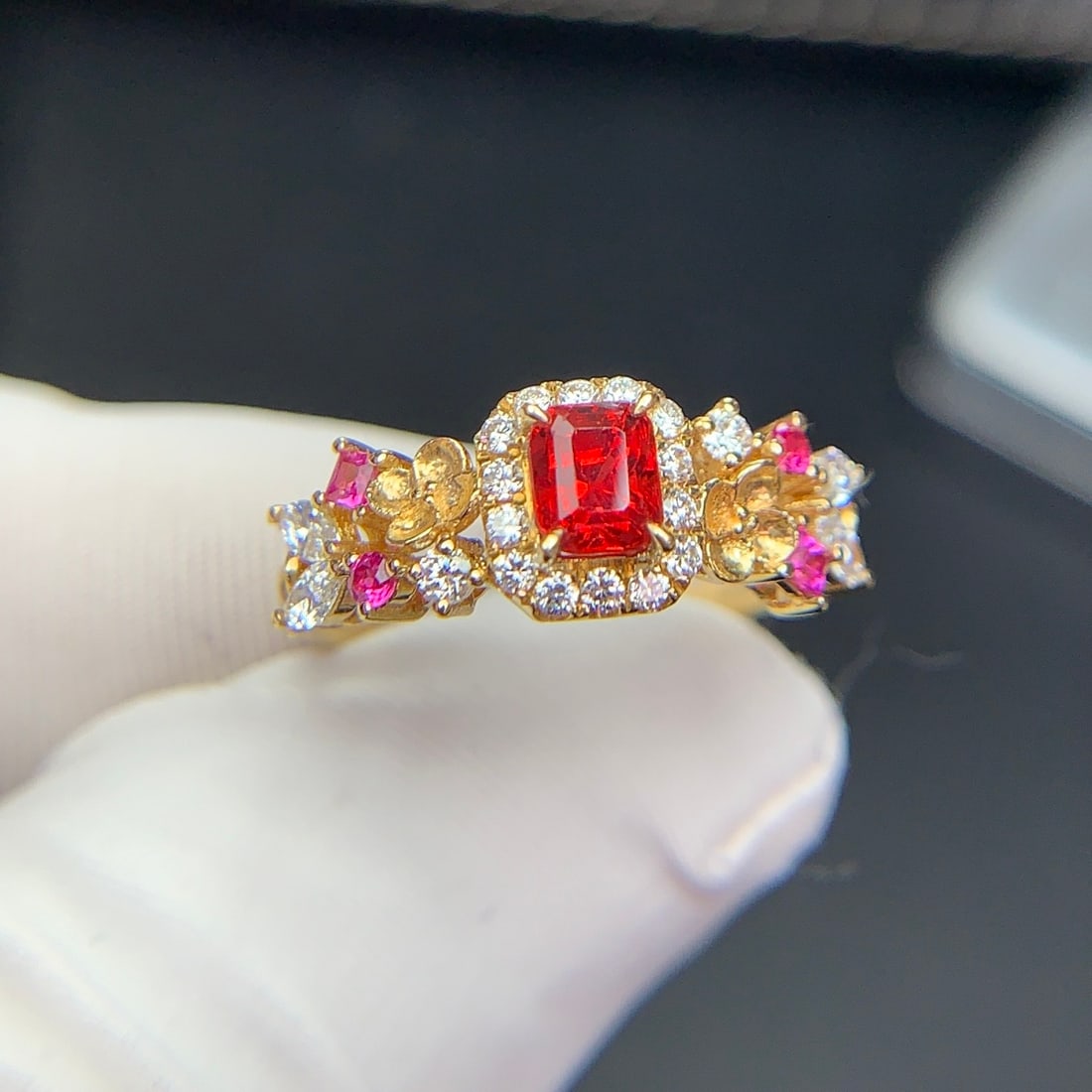 14k Gold 0.63 Ct Natural Spinel & Diamond Ring - 7