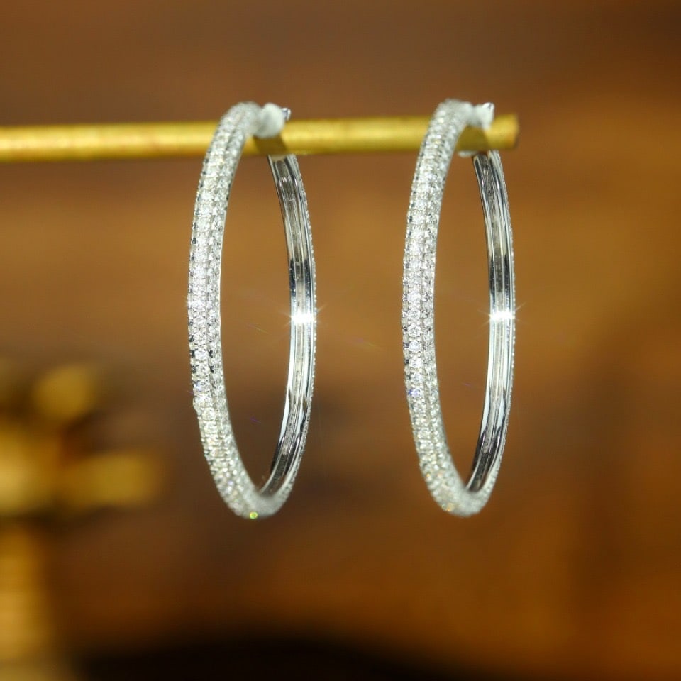 14k Gold 2.0 Ct Natural H Diamond Earrings: Ref:231134383 // gold content:14k gold // main gemstone:diamond // shape:round // carat weight:2. 0ct // clarity grade:vs-si // color:h // treatment:natural // cut grade:g // Condition: NewLow