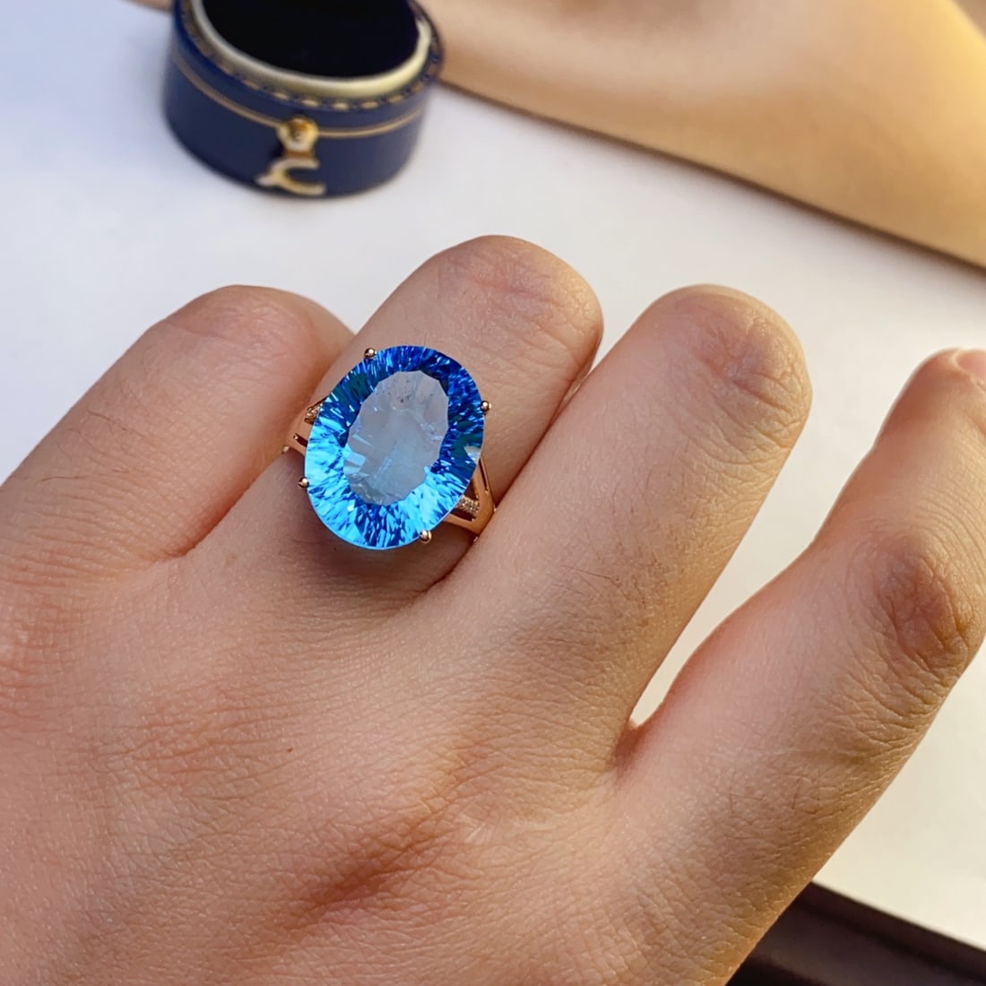 14k Gold 11.80 Ct Natural Topaz & Diamond Ring - 6