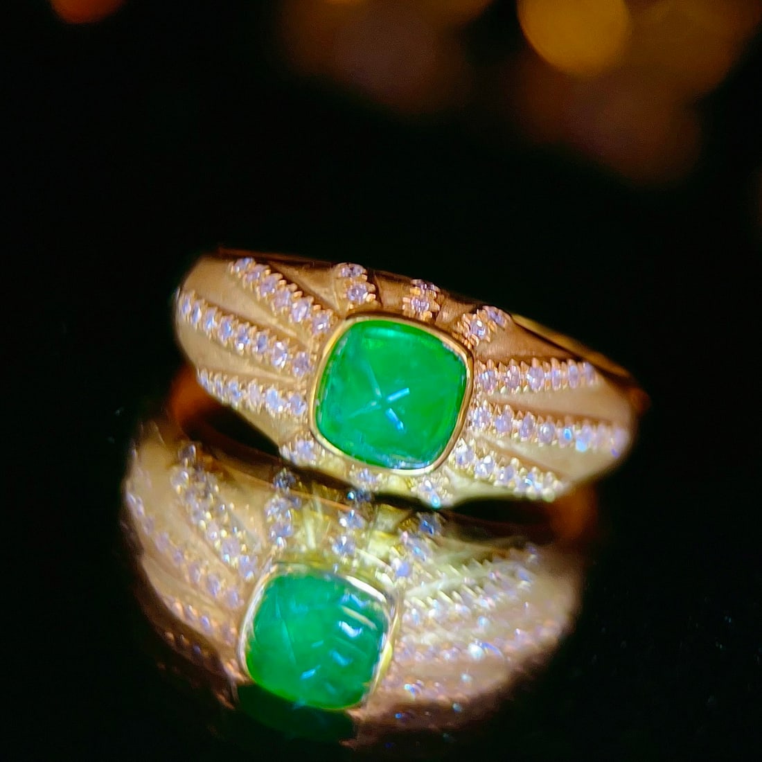 14k Gold 0.5 Ct Natural Emerald & Diamond Ring - 2