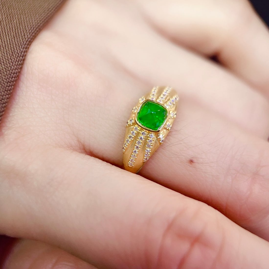 14k Gold 0.5 Ct Natural Emerald & Diamond Ring - 6