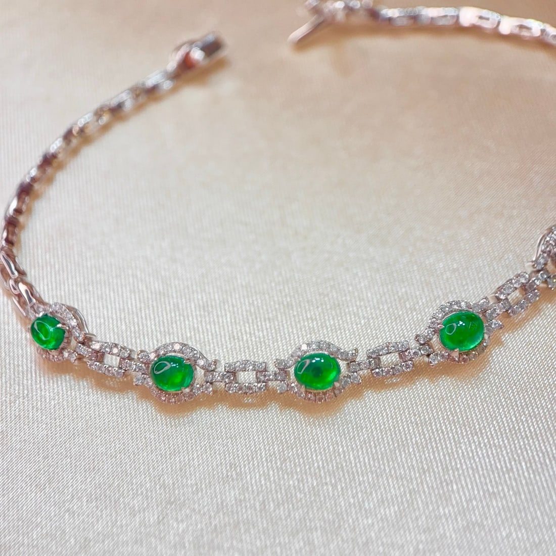 14k Gold 1.81 Ctw Vivid Green Natural Emerald & Diamond Bracelet - 8