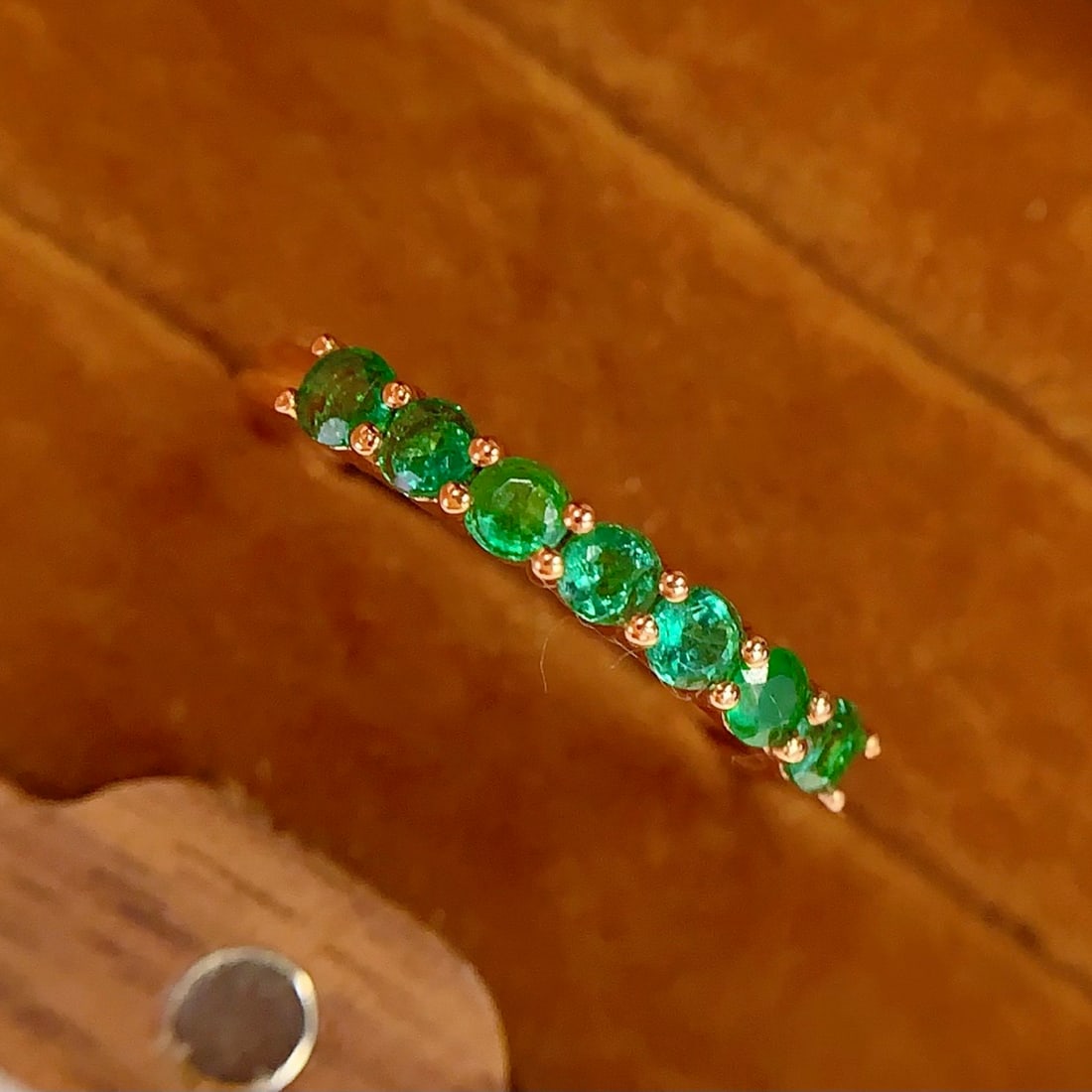 14k Gold 0.65 Ct Natural Emerald Ring - 4