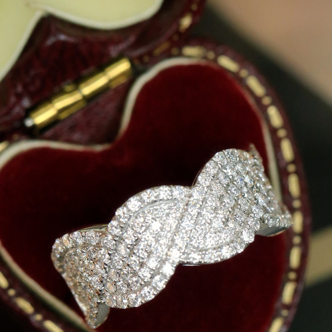 14k Gold 0.85 Ct Natural H Diamond Ring: Ref:231134433 // gold content:14k gold // ring size:7. 25us // // main gemstone:diamond // shape:round // carat weight:0. 85ct // clarity grade:vs-si // color:h // treatment:natural // cut grade:g