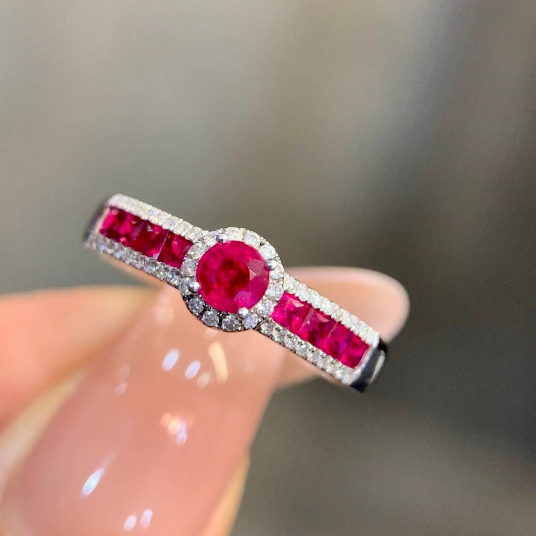 14k Gold 0.88 Ctw Natural Ruby & Ruby Ring: Ref:231134443 // gold content:14k gold // ring size:7. 25us // // main gemstone:ruby // shape:round // carat weight:0. 43ct // color:red // treatment:natural // cut grade:g // // adjacent gemstone 2 :