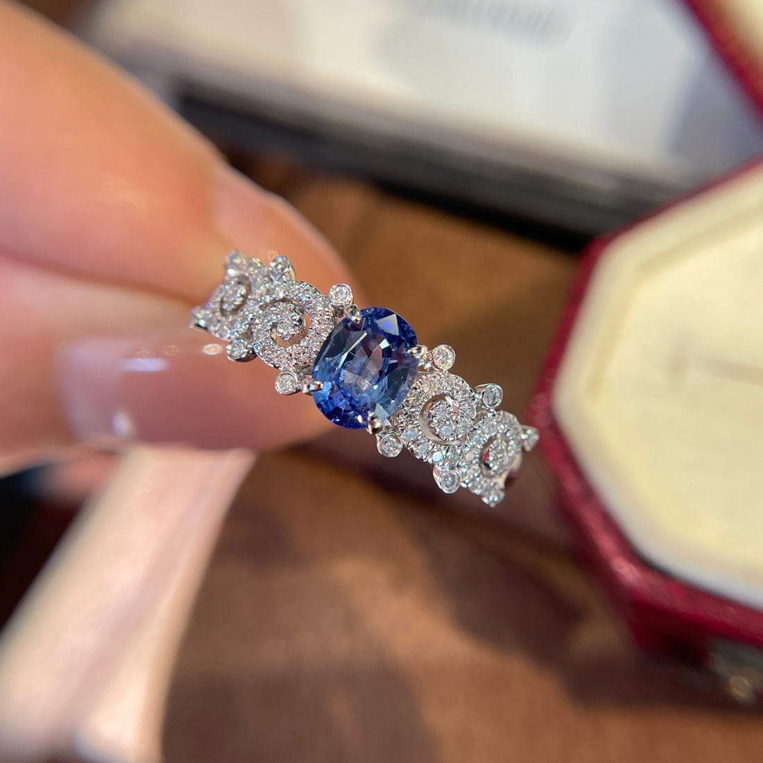 14k Gold 0.7 Ct Natural Sapphire & Diamond Ring - 4