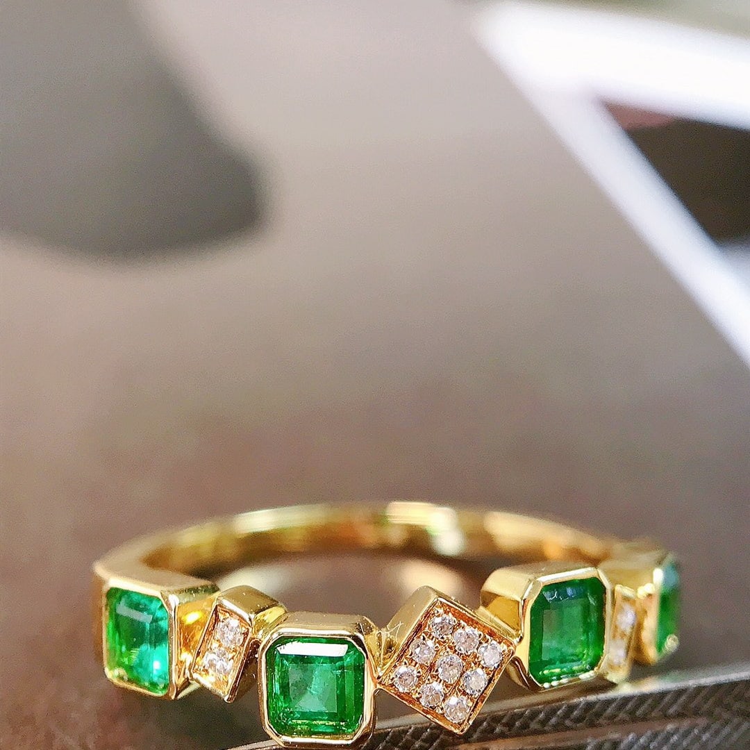 14k Gold 0.58 Ctw Natural Emerald & Diamond Ring - 3