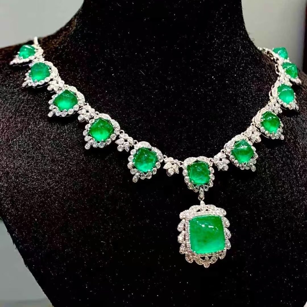 14k Gold 13.02 Ct Natural Emerald & Diamond Necklace - 2