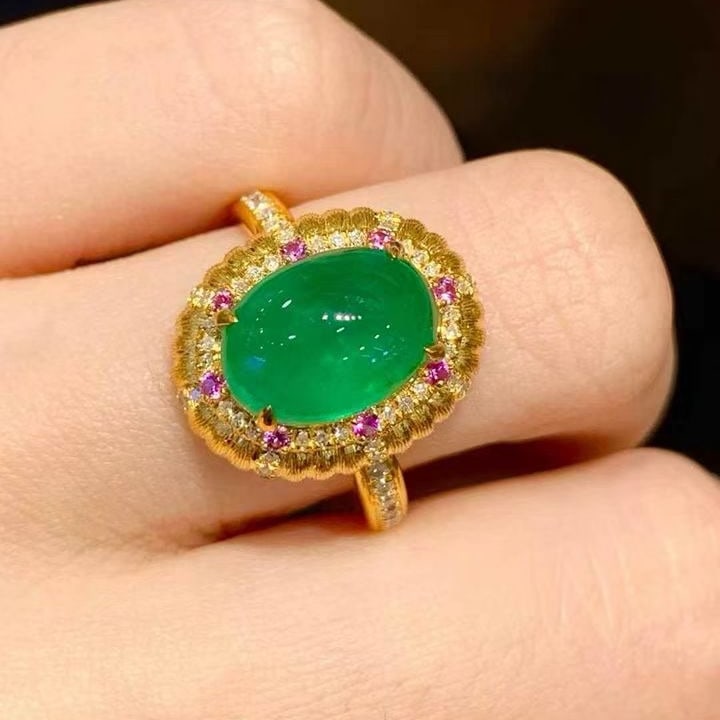 14k Gold 3.1 Ct Natural Emerald & Diamond Ring - 2