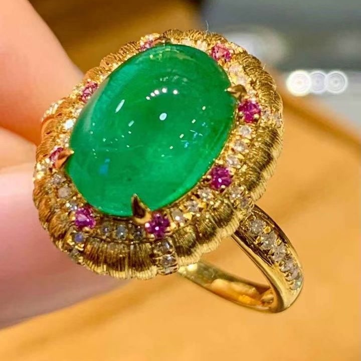 14k Gold 3.1 Ct Natural Emerald & Diamond Ring - 4
