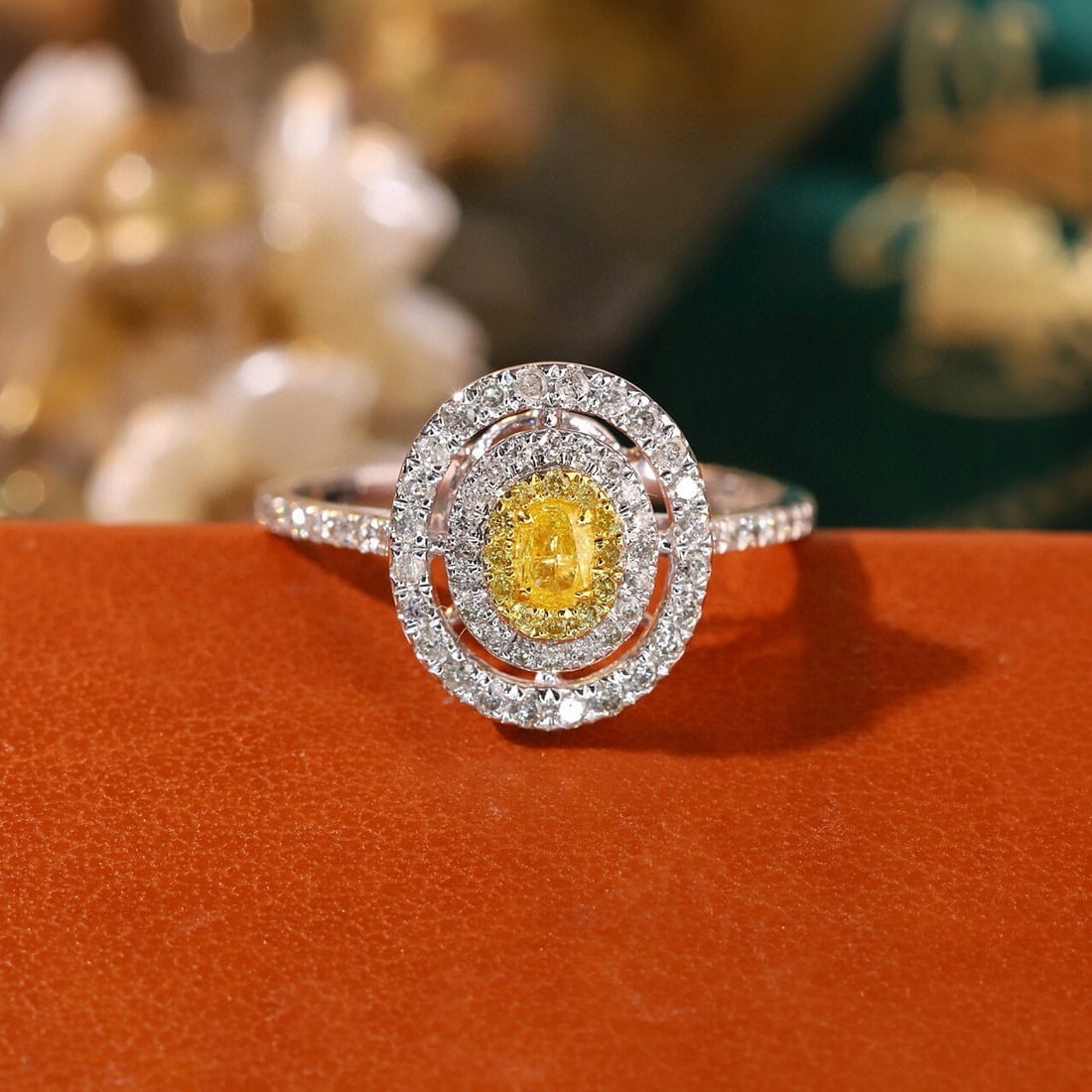 14k Gold 0.55 Ctw Natural Yellow Diamond & Diamond Ring - 4