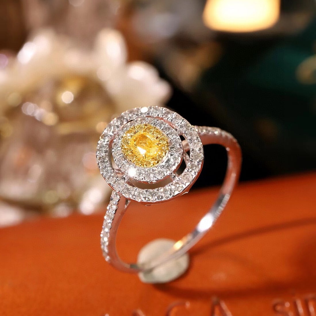 14k Gold 0.55 Ctw Natural Yellow Diamond & Diamond Ring - 6