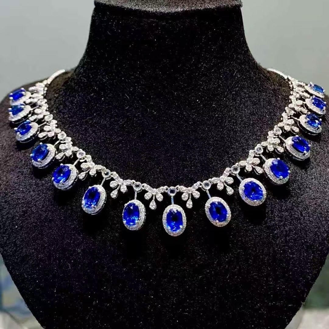 14k Gold 9.3 Ct Natural Sapphire & Diamond & Sapphire Necklace - 4