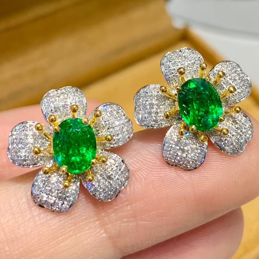 14k Gold 2.1 Ct Vivid Green Natural Tsavorite & Diamond & Flowers Earrings: Ref:231129064 // gold content:14k gold // main gemstone:tsavorite // shape:oval // carat weight:2. 1ct // color:vivid green // treatment:natural // // adjacent gemstone 2 : diamond // shape:round // c