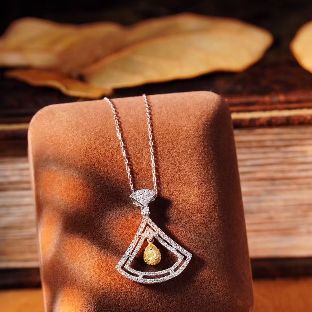 14k Gold 0.5 Ct Natural Color Diamond Necklace - 3