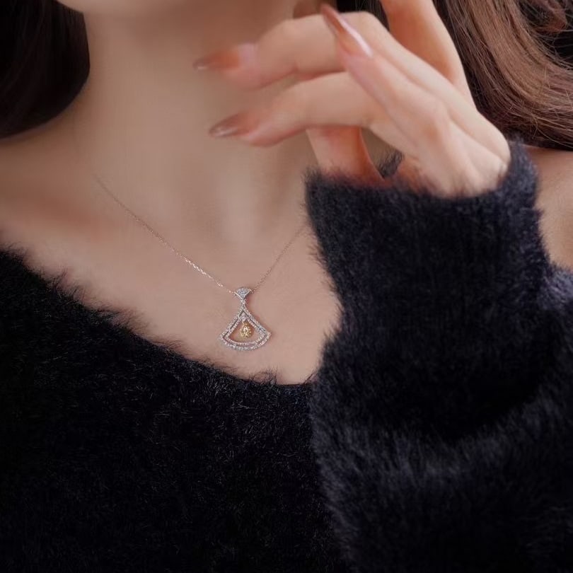 14k Gold 0.5 Ct Natural Color Diamond Necklace - 6