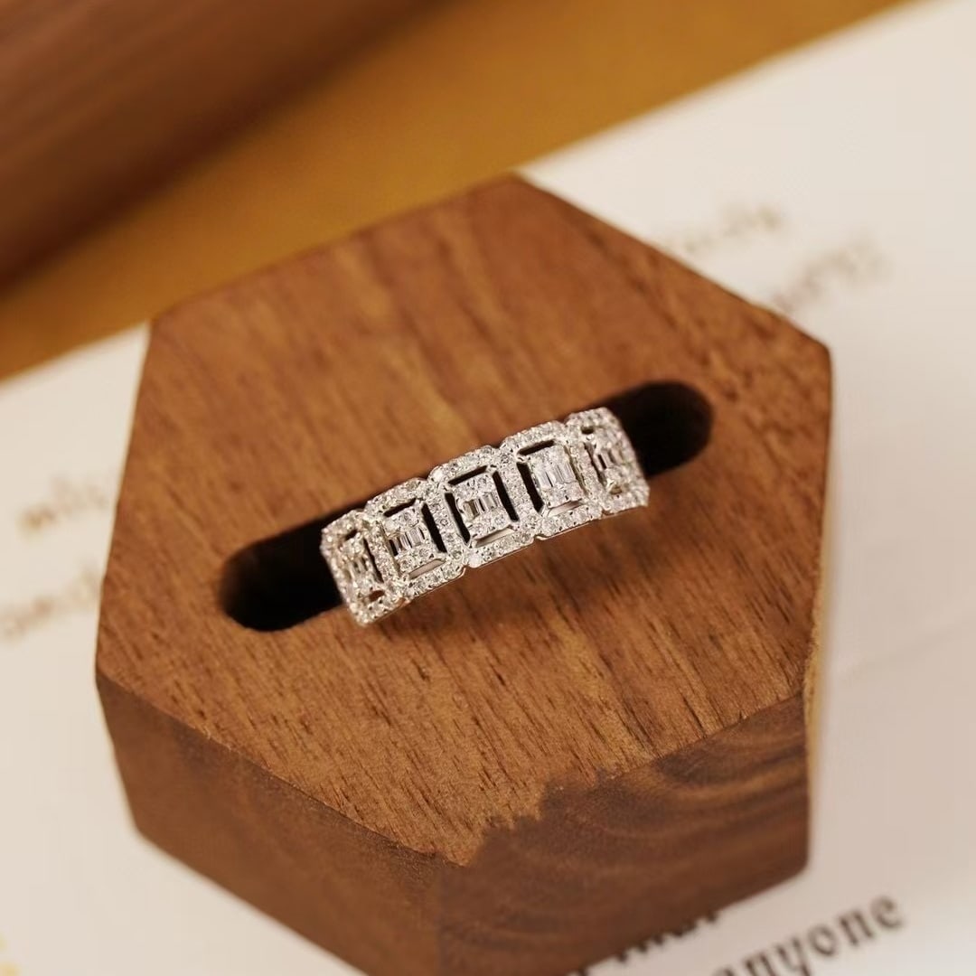 14k Gold 0.32 Ct Natural H Diamond Ring: Ref:231129095 // gold content:14k gold // ring size:7. 25us // // main gemstone:diamond // shape:multiple // carat weight:0. 32ct // clarity grade:vs-si // color:h // treatment:natural //