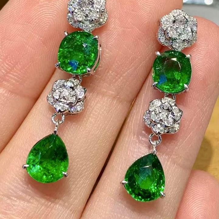 14k Gold 5.05 Ct Vivid Green Natural Tsavorite & Diamond Earrings - 4