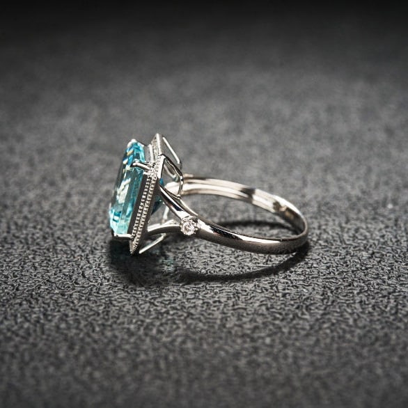 14k Gold 3.92 Ct Natural Aquamarine & Diamond Ring - 4