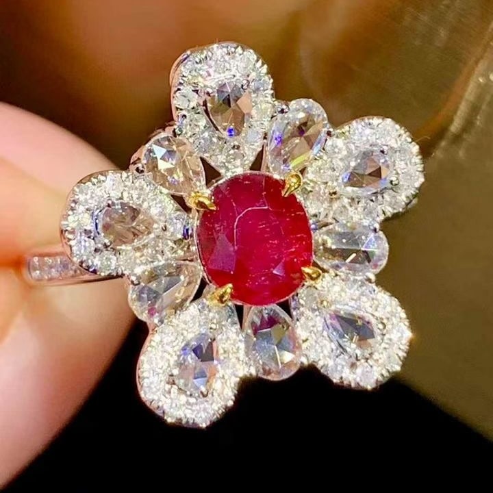 14k Gold 1.05 Ct Natural Ruby & Diamond Ring: Ref:231129124 // gold content:14k gold // ring size:7. 25us // // main gemstone:ruby // shape:oval // carat weight:1. 05ct // color:red // treatment:natural // // adjacent gemstone 2 : diamond //