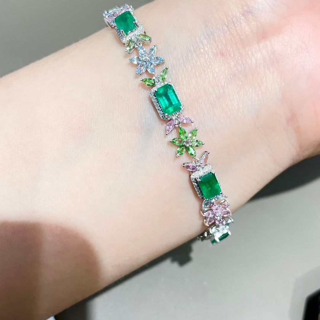 14k Gold 4.63 Ct Vivid Green Natural Emerald & Diamond Bracelet - 6