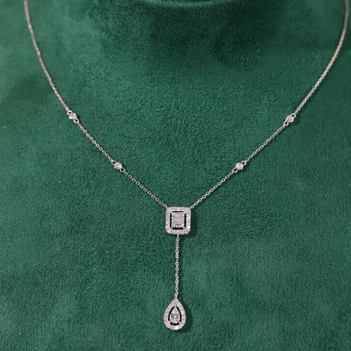 14k Gold 0.5 Ct Natural H Diamond Necklace: Ref:231129183 // gold content:14k gold // main gemstone:diamond // shape:multiple // carat weight:0. 5ct // clarity grade:vs-si // color:h // treatment:natural // Condition: NewLow Estimate: