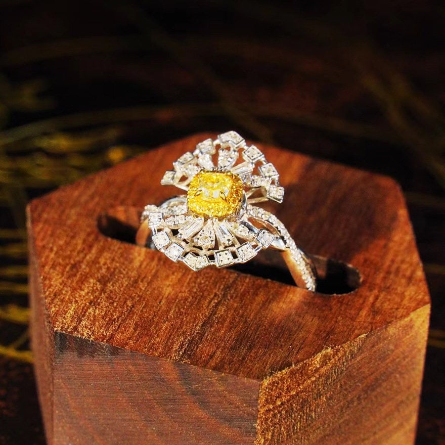 14k Gold 1.00 Ctw Natural Yellow Diamond & Diamond Ring - 2